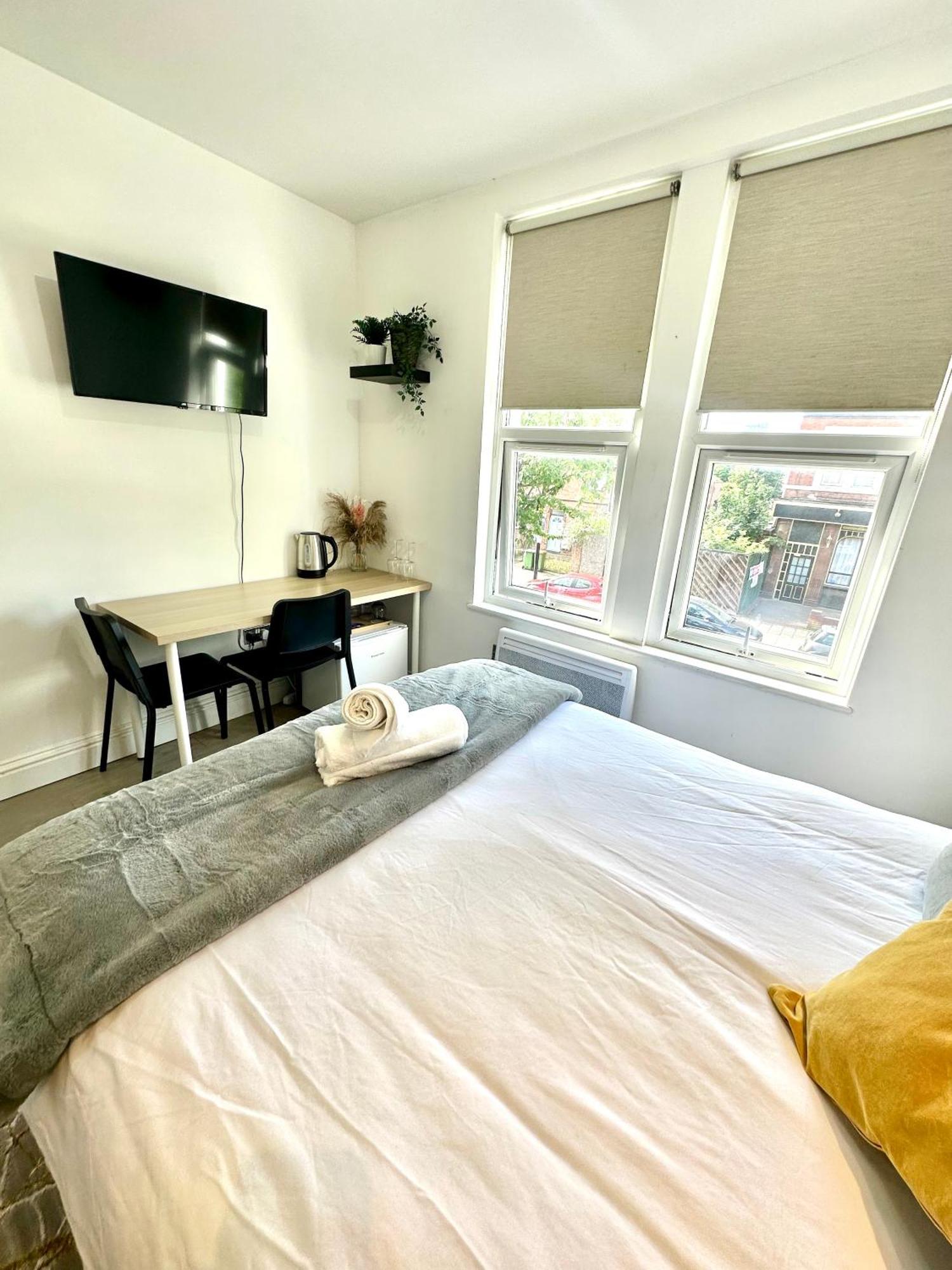 Cosy En-Suite Room In Stratford London Exterior photo